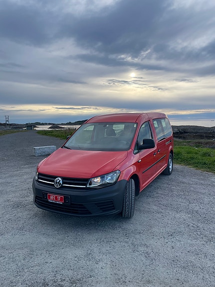 Volkswagen Caddy Maxi 2 of 24