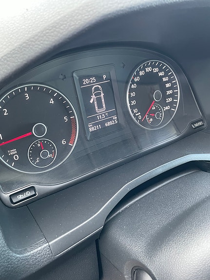 Volkswagen Caddy Maxi 16 of 24