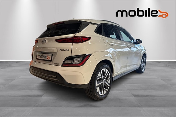 Hyundai Kona 3 of 5