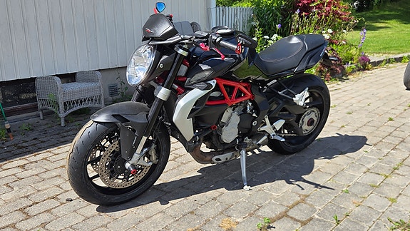 MV Agusta Brutale 800 2 of 3