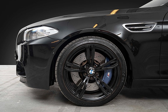 BMW M5 4 of 5
