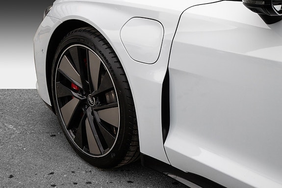 Audi e-tron GT RS 5 of 5