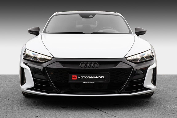 Audi e-tron GT RS 3 of 5