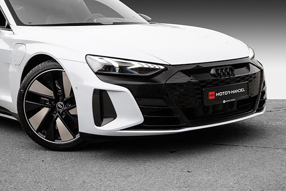 Audi e-tron GT RS 2 of 5