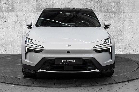 Polestar 4 3 of 5