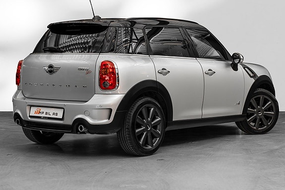 MINI Cooper SD 3 of 26