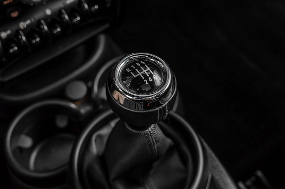 MINI Cooper SD 14 of 26