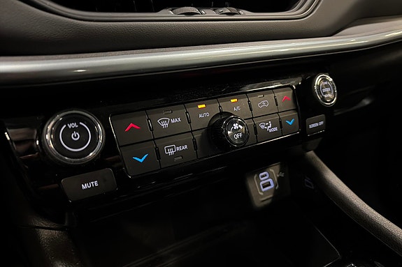 Jeep Compass 15 of 27