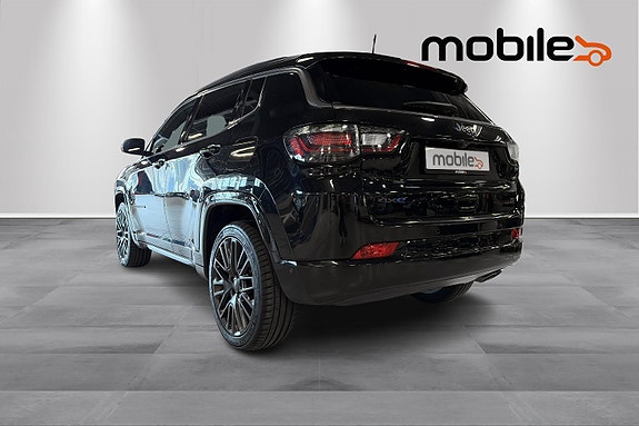 Jeep Compass 21 of 27