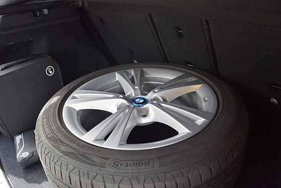 BMW 225xe 11 of 30