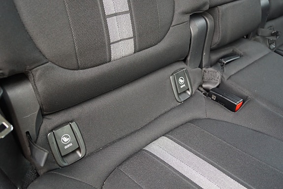 BMW 225xe 17 of 30