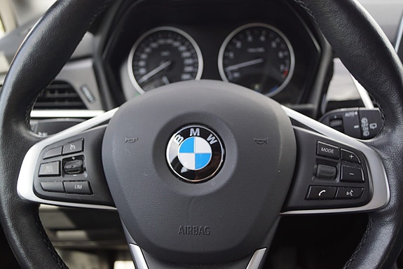 BMW 225xe 19 of 30