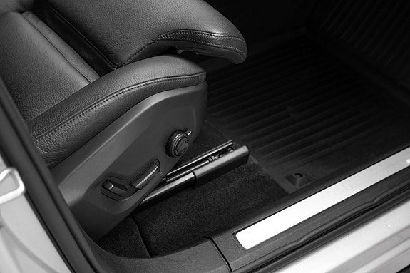 Volvo XC60 28 of 30