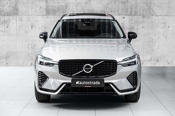 Volvo XC60 2 of 30