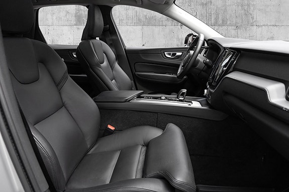 Volvo XC60 27 of 30