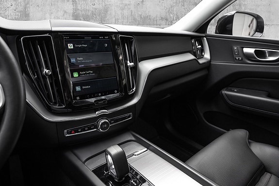 Volvo XC60 11 of 30