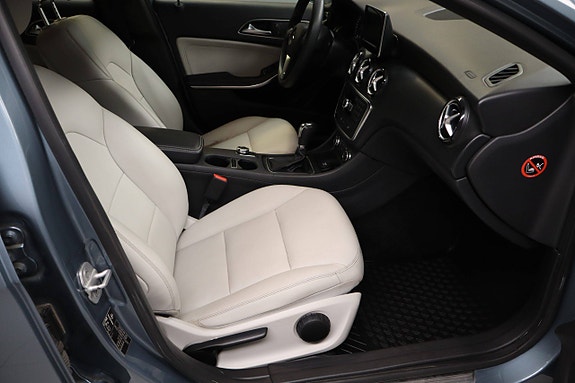 Mercedes-Benz A180 19 of 28