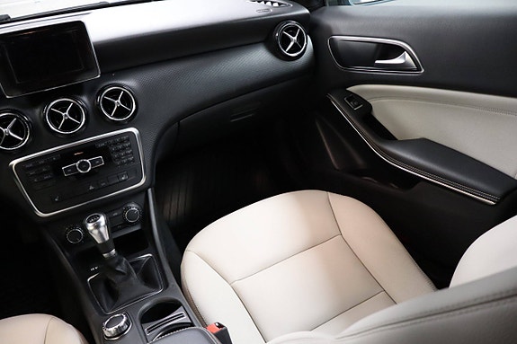 Mercedes-Benz A180 23 of 28