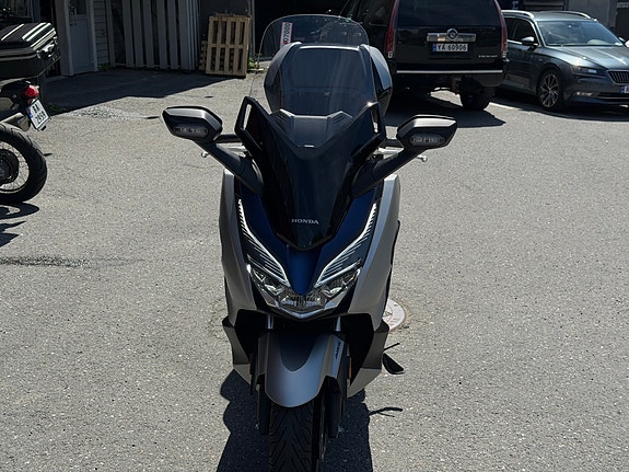 Honda Forza 125 4 of 5