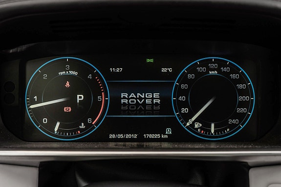 Land Rover Range Rover 25 of 30