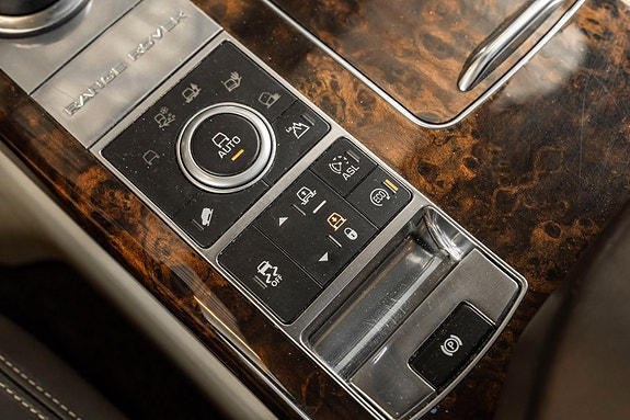 Land Rover Range Rover 15 of 30