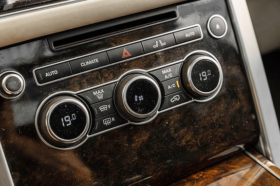 Land Rover Range Rover 16 of 30