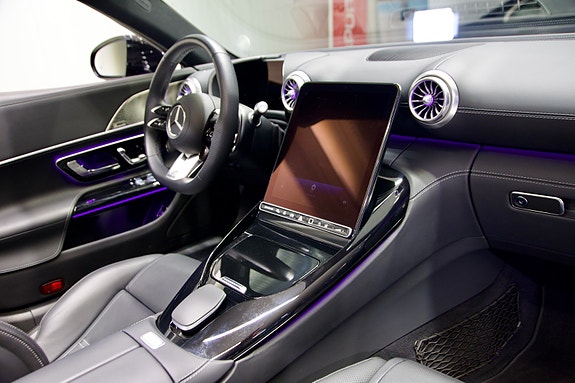 Mercedes-Benz SL63 9 of 18