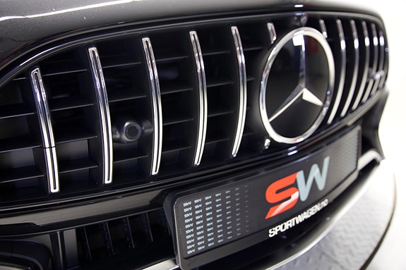 Mercedes-Benz SL63 15 of 18