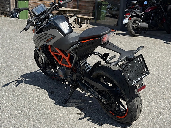 KTM 125 Duke 9 of 13