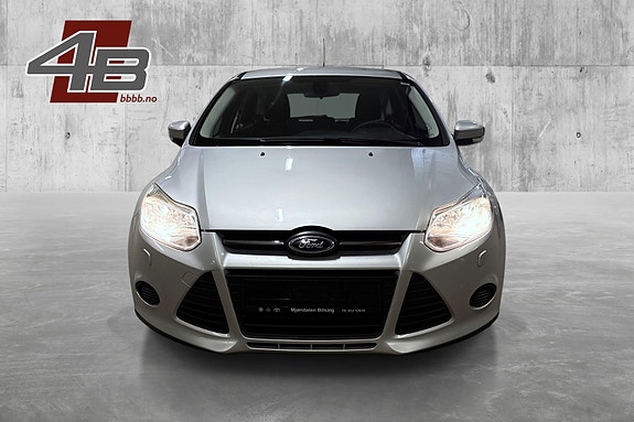 Ford Focus 2 of 5