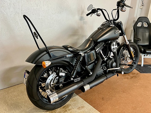 Harley-Davidson FXDB Dyna Street Bob 9 of 25
