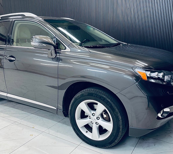 Lexus RX450h 3 of 21
