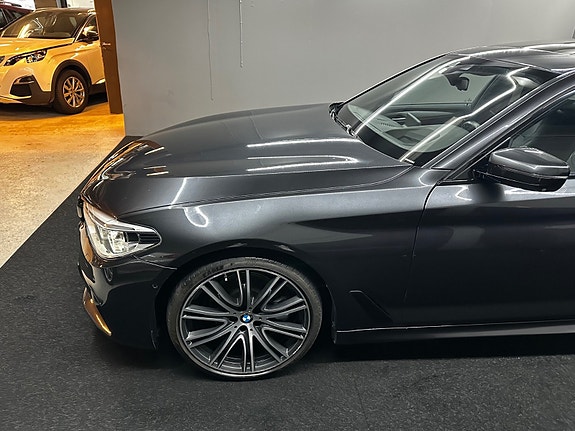 BMW 520d 12 of 30