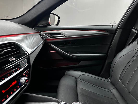 BMW 520d 30 of 30