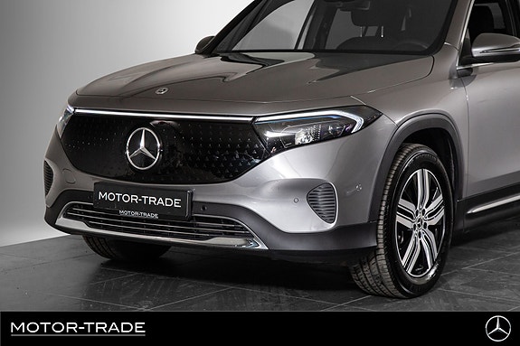 Mercedes-Benz EQB300 2 of 5
