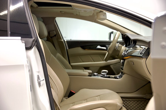 Mercedes-Benz CLS63 2 of 5