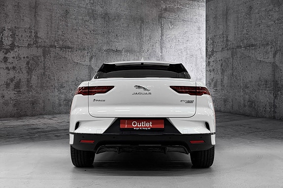 Jaguar I-PACE 3 of 5