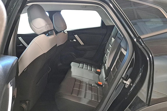 Citroen E-C4 X 7 of 26