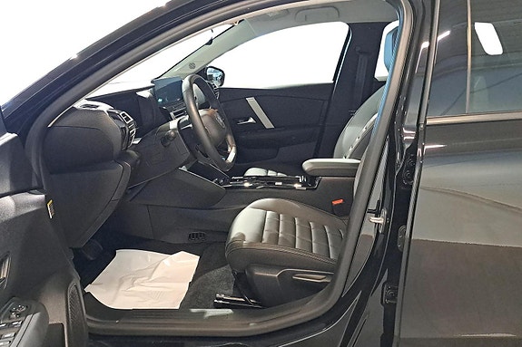 Citroen E-C4 X 8 of 26