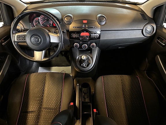 Mazda 2 22 of 24