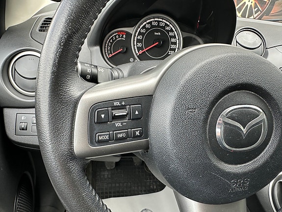 Mazda 2 10 of 24