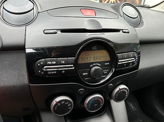 Mazda 2 14 of 24