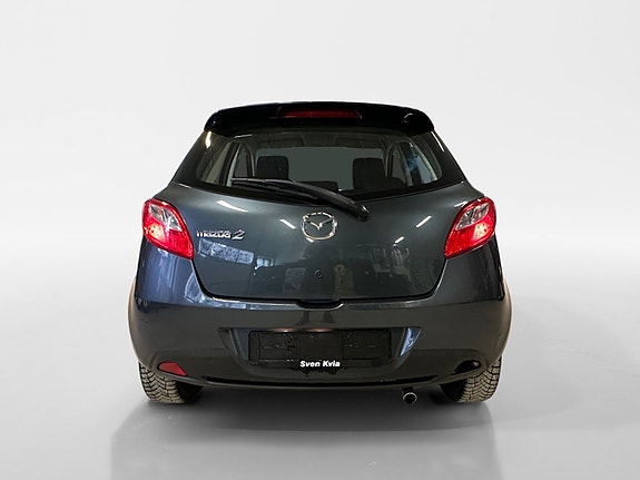 Mazda 2 4 of 5