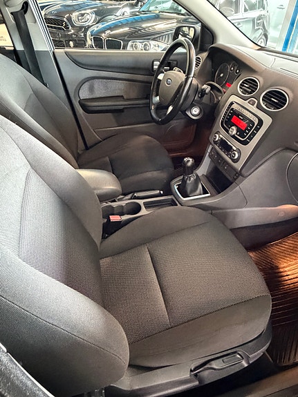 Ford Focus 13 of 26