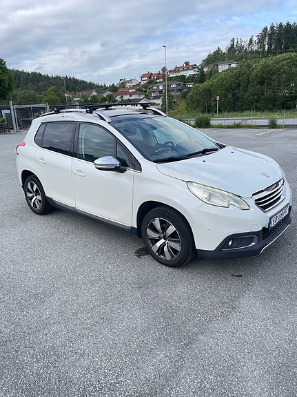 Peugeot 2008 3 of 5