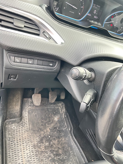 Peugeot 2008 26 of 30