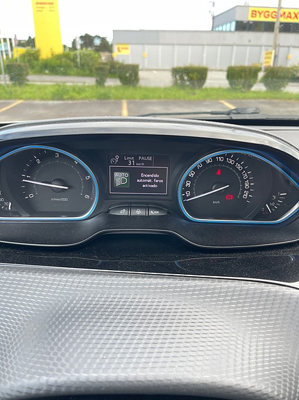 Peugeot 2008 17 of 30