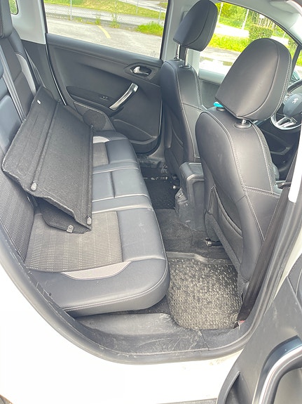 Peugeot 2008 30 of 30