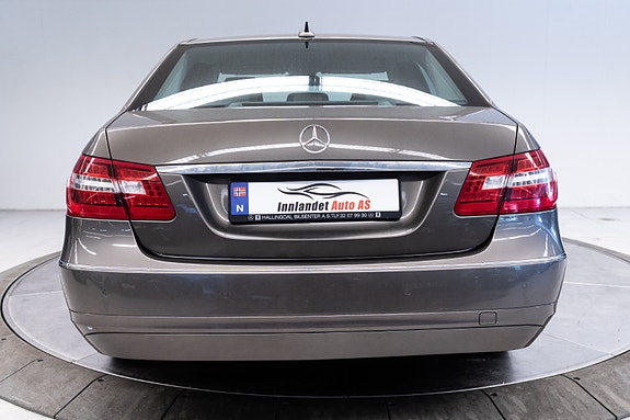 Mercedes-Benz E220 d 4 of 5