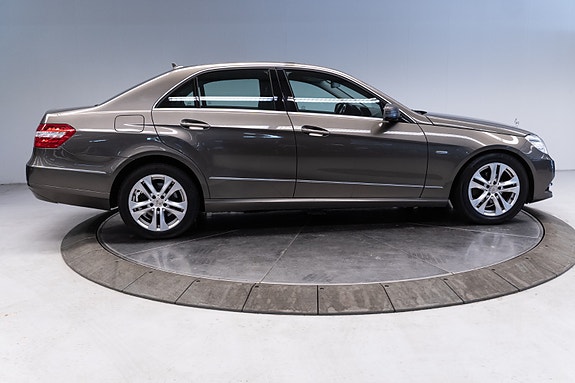 Mercedes-Benz E220 d 5 of 5